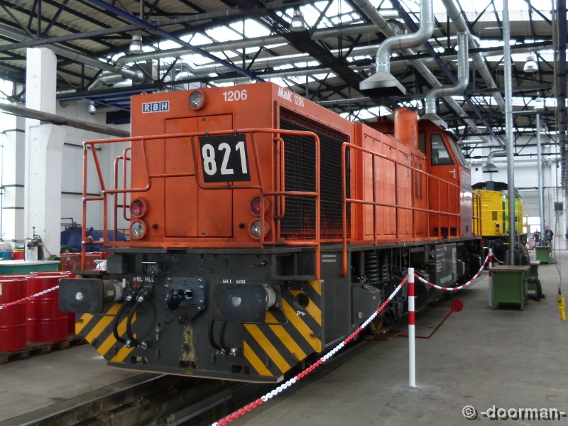 Vossloh 5001558 - RBH 821.jpg