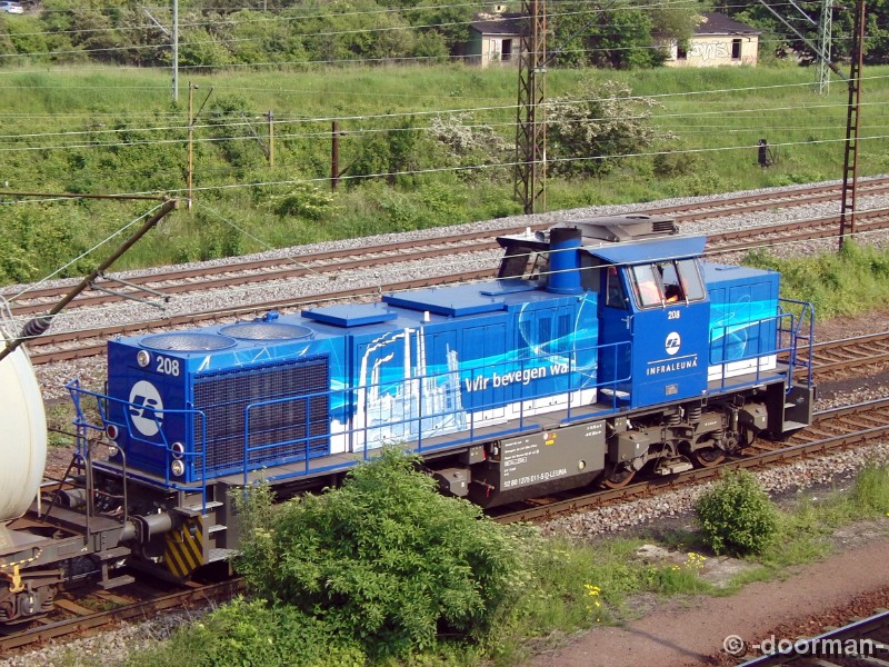 Vossloh 5001880 - Infraleuna 208.jpg