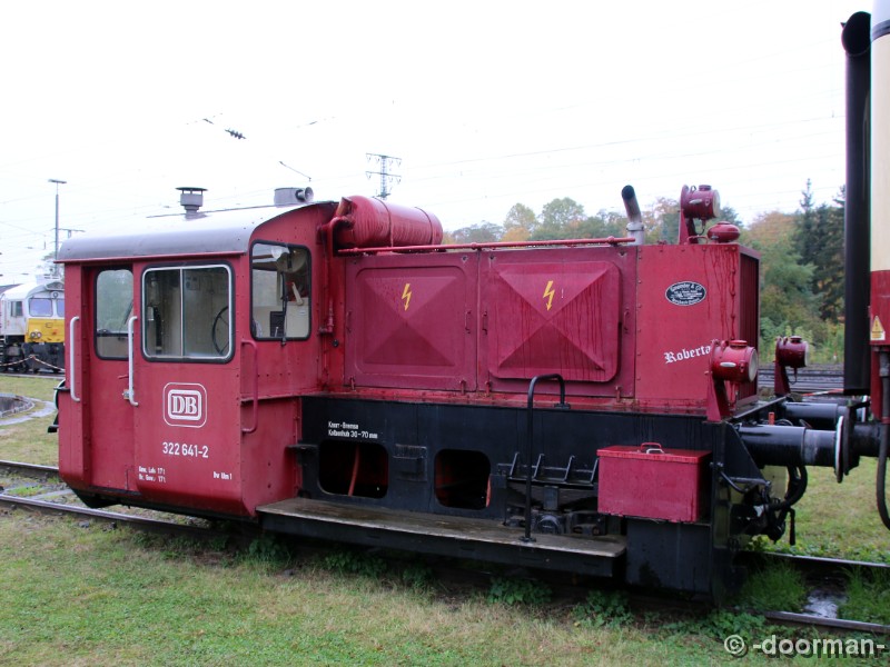 6186 Köf - 322 641-2.jpg