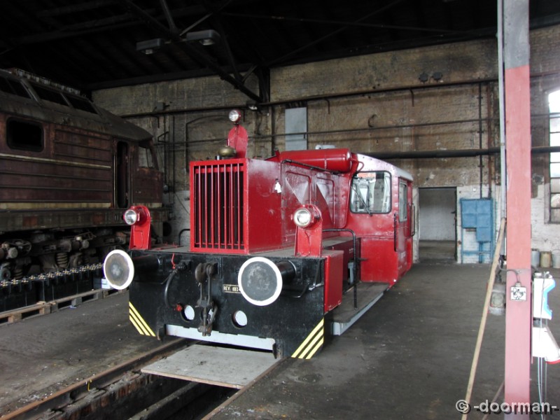 6409 Köf - 323 122-2.jpg