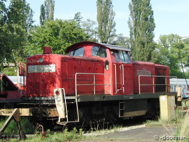 290 246-8 - 294 746-3.jpg