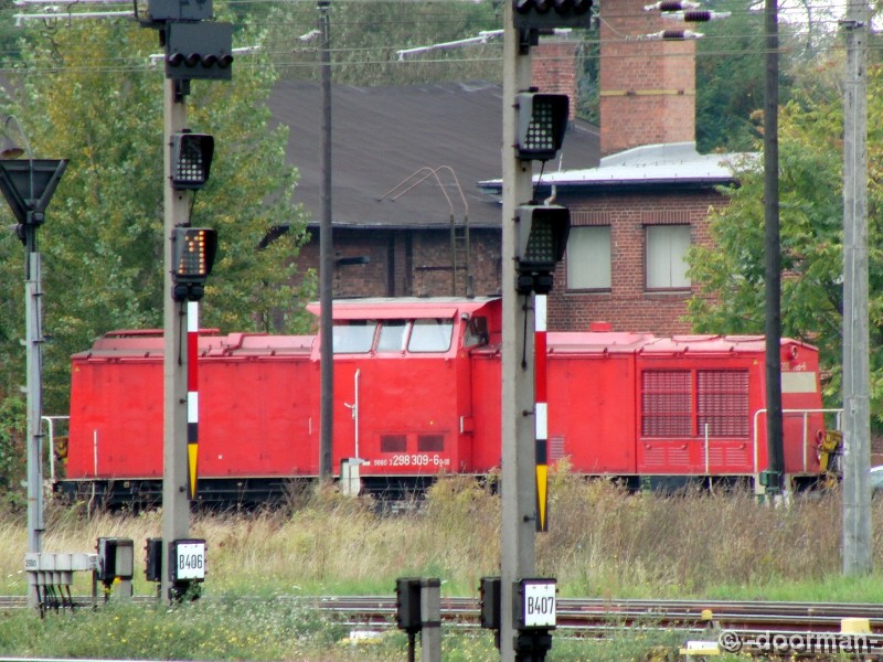 111 009-7 - 298 309-6.jpg