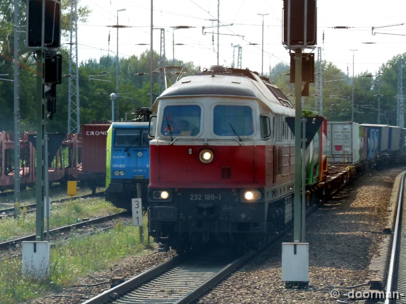 132 189-2 - 232 189-1.jpg