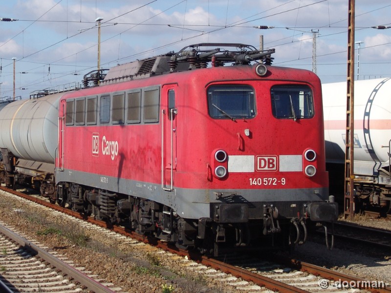 140 572-9.jpg