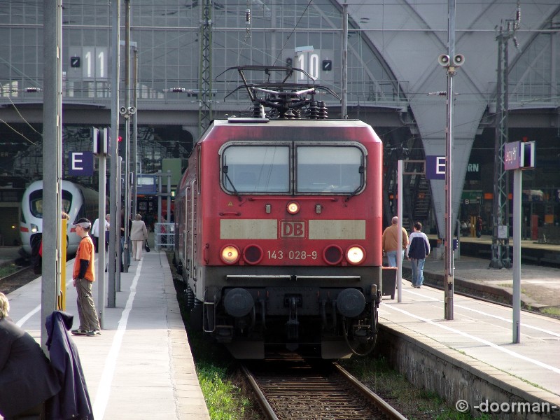 143 028-9.jpg