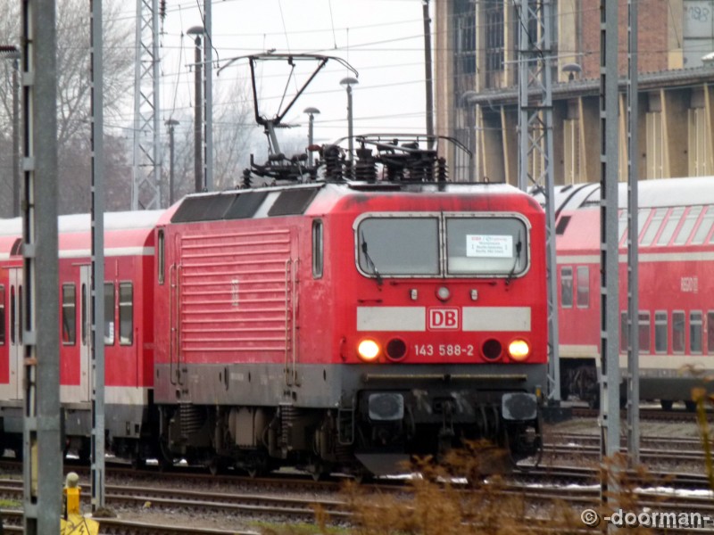 143 588-2.jpg