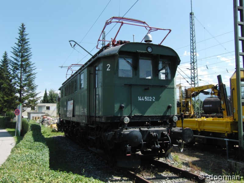 E44 502 - 144 502-2.jpg