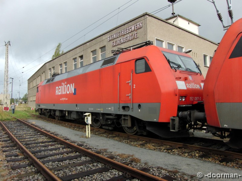 152 087-3.jpg