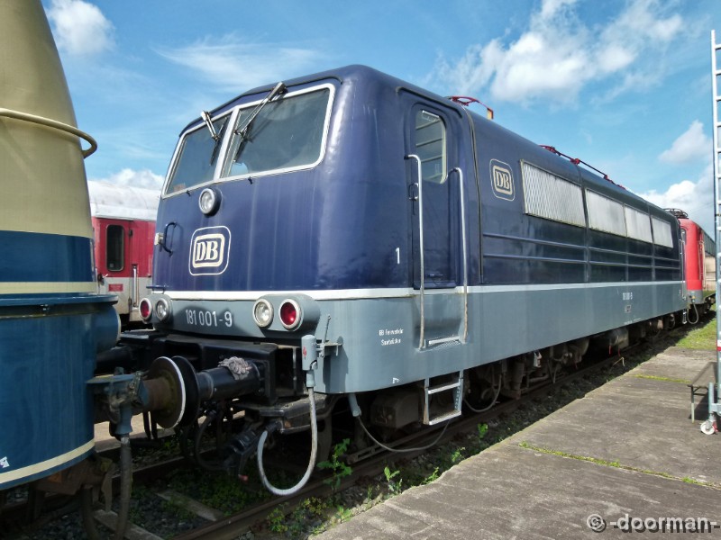 181 001-9.jpg