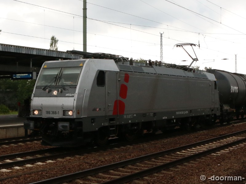 186 366-1.jpg