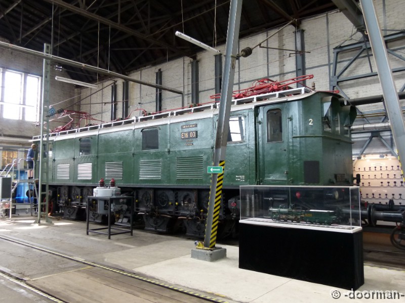 E16 03.jpg