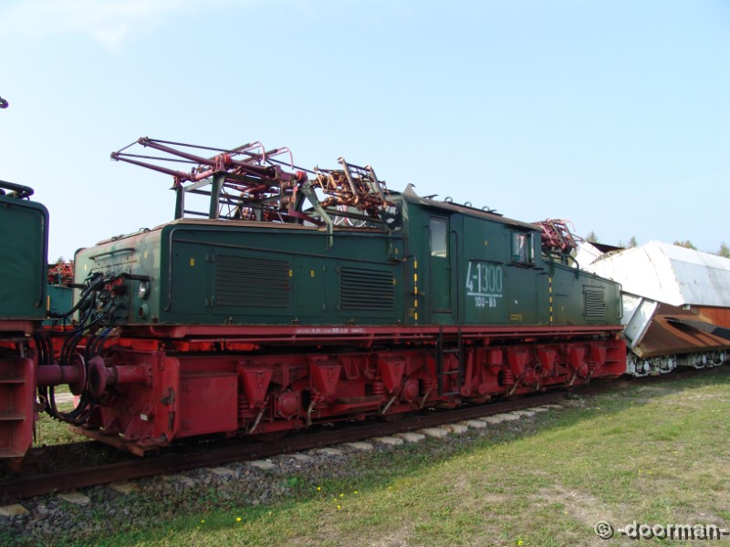 4-1300-100-B3.jpg