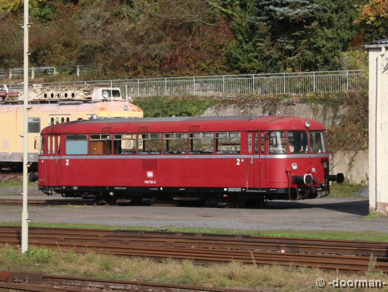 798 752-2.jpg